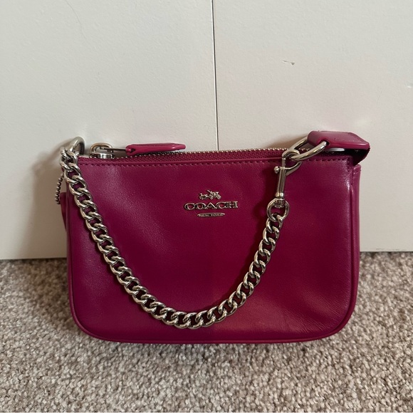 Coach Fuchsia Magenta Soft Leather Wristlet Mini Bag Silver Chain - Picture 3 of 4